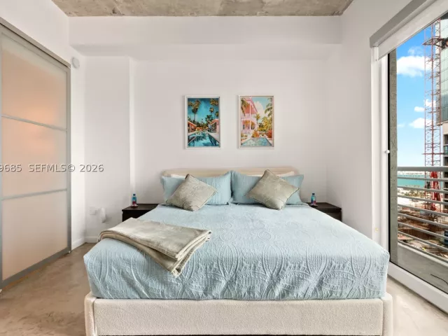 1-bedroom condo for rent in Miami - 234 NE 3rd St 1704 - MondialRealty
