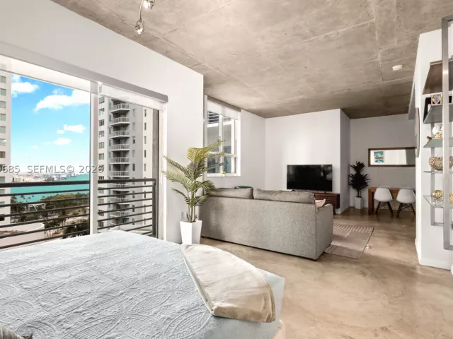 1-bedroom condo for rent in Miami - 234 NE 3rd St 1704 - MondialRealty