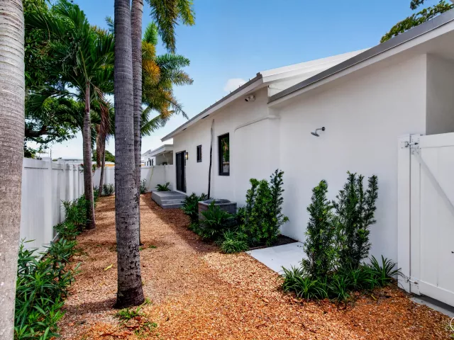 3-bedroom home for rent in Delray Beach - 517 NW 1st Street - MondialRealty