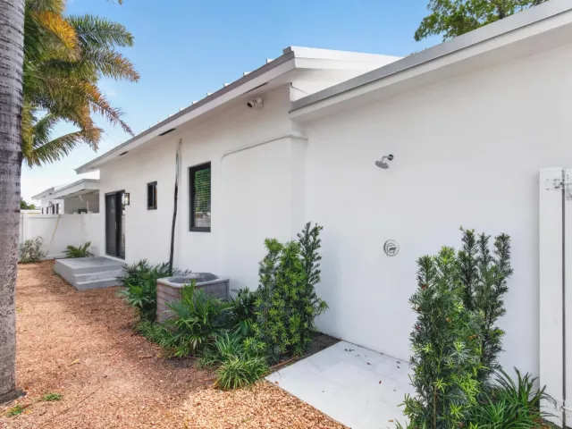 3-bedroom home for rent in Delray Beach - 517 NW 1st Street - MondialRealty