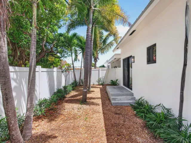 3-bedroom home for rent in Delray Beach - 517 NW 1st Street - MondialRealty