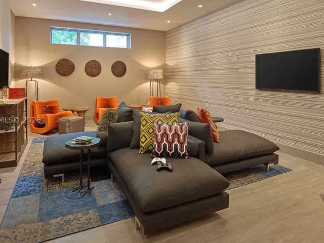 2-bedroom condo for rent in North Miami Beach - 17301 Biscayne Blvd 308 - MondialRealty