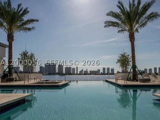 2-bedroom condo for rent in North Miami Beach - 17301 Biscayne Blvd 308 - MondialRealty