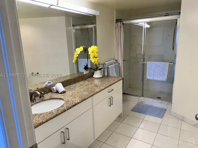 2-bedroom condo for rent in Aventura - 3530 Mystic Pointe Dr 2607 - MondialRealty