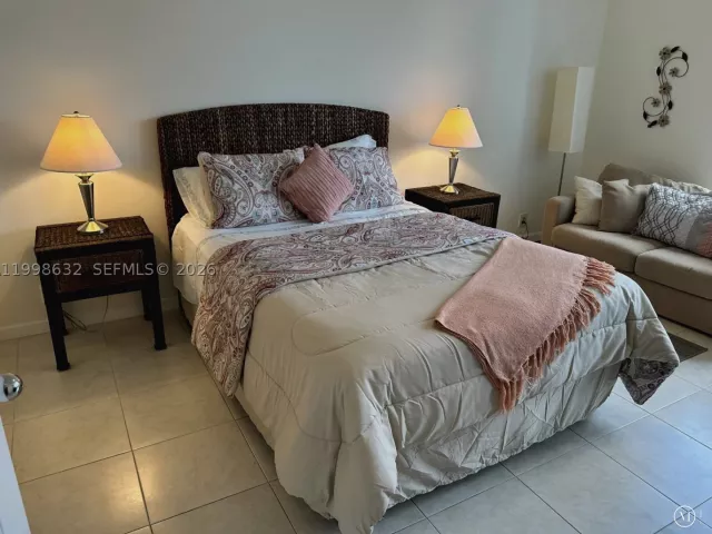 2-bedroom condo for rent in Aventura - 3530 Mystic Pointe Dr 2607 - MondialRealty