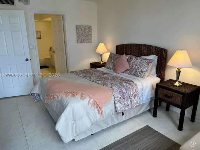2-bedroom condo for rent in Aventura - 3530 Mystic Pointe Dr 2607 - MondialRealty