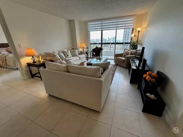 2-bedroom condo for rent in Aventura - 3530 Mystic Pointe Dr 2607 - MondialRealty