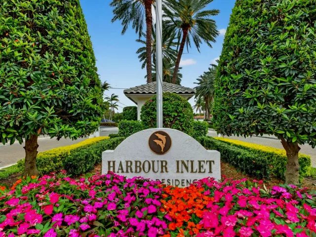 4-bedroom home for sale in Fort Lauderdale - 1935 SE 25th Avenue - MondialRealty