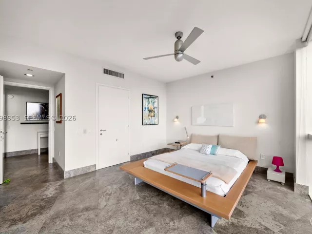 2-bedroom condo for rent in Miami Beach - 450 Alton Rd 704 - MondialRealty