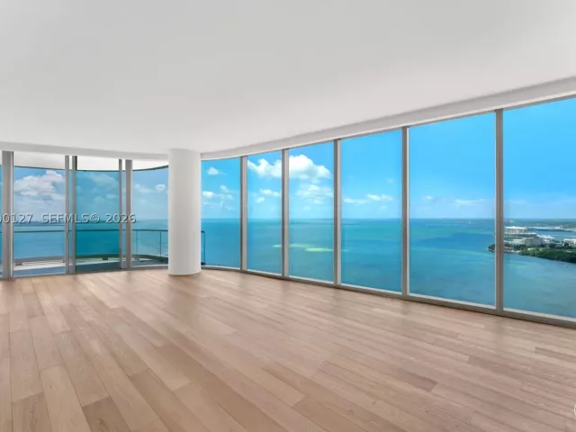 4-bedroom condo for sale in Miami - 175 SE 25th Road 3602 - MondialRealty