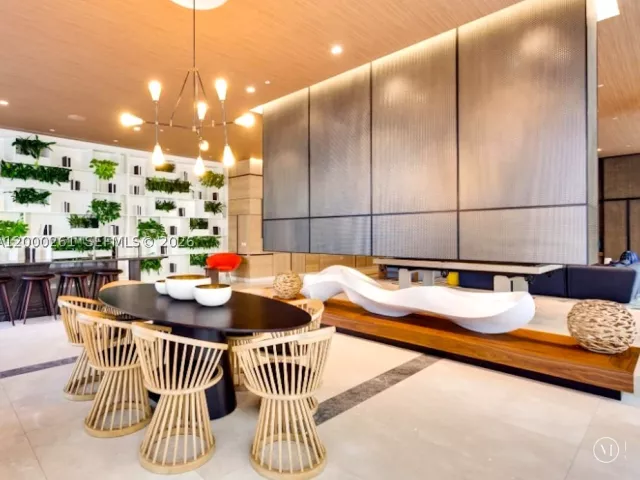 2-bedroom condo for sale in Miami - 45 SW 9th St 1808 - MondialRealty