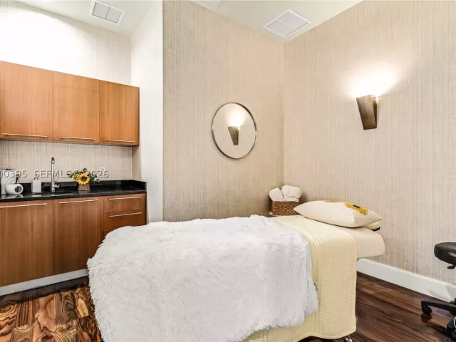 2-bedroom condo for sale in Miami - 50 Biscayne Blvd 3601 - MondialRealty