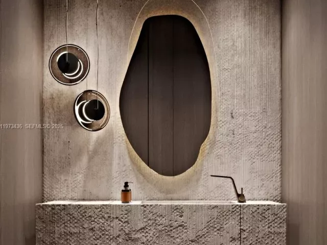 12-bedroom home for sale in Miami Beach - 340/320 W Di Lido Dr - MondialRealty