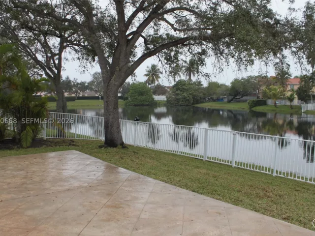 4-bedroom home for rent in Pembroke Pines - 1325 NW 192nd Ter 1325 - MondialRealty