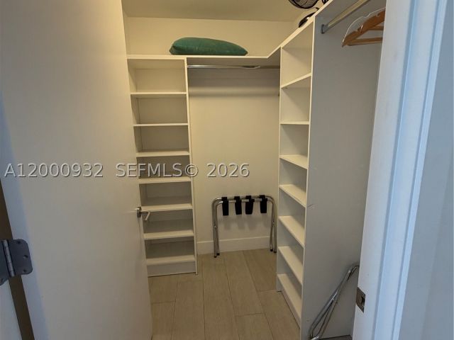 3-bedroom condo for sale in Hollywood - 4010 S Ocean Dr R804 - MondialRealty