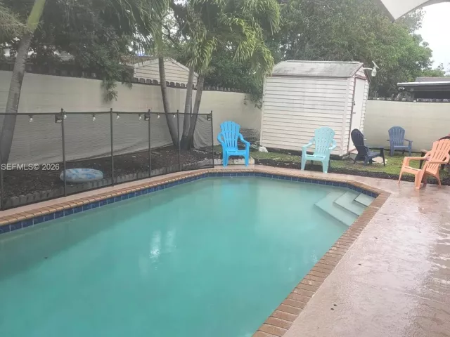 3-bedroom home for sale in Pembroke Pines - 8421 NW 8th St - MondialRealty