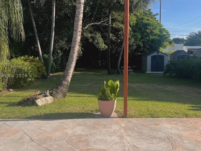 3-bedroom home for sale in Hollywood - 2635 Taylor St - MondialRealty