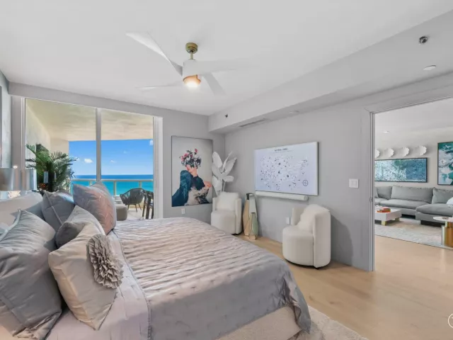 3-bedroom condo for sale in Fort Lauderdale - 101 S Fort Lauderdale Beach Boulevard 1404 - MondialRealty
