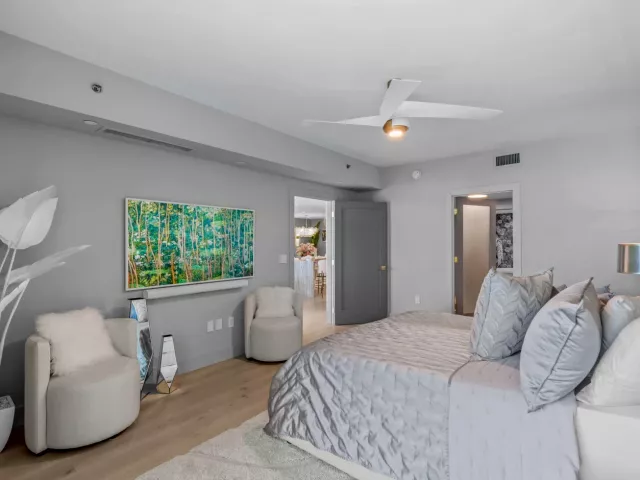 3-bedroom condo for sale in Fort Lauderdale - 101 S Fort Lauderdale Beach Boulevard 1404 - MondialRealty