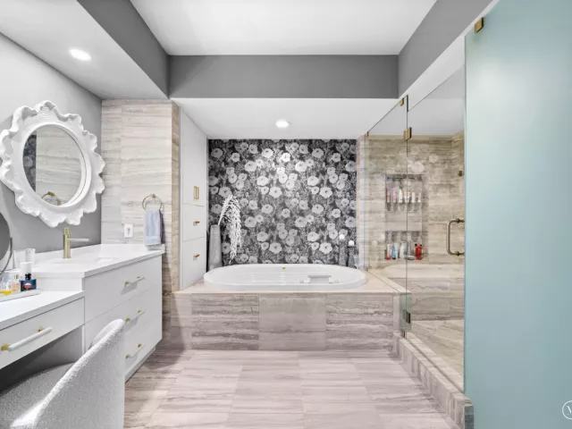 3-bedroom condo for sale in Fort Lauderdale - 101 S Fort Lauderdale Beach Boulevard 1404 - MondialRealty