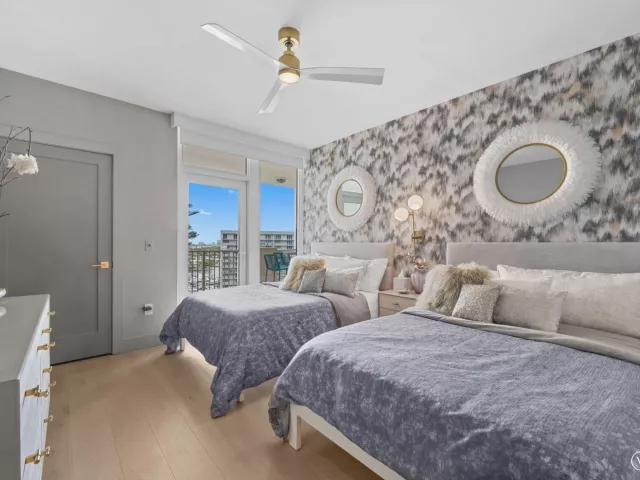 3-bedroom condo for sale in Fort Lauderdale - 101 S Fort Lauderdale Beach Boulevard 1404 - MondialRealty