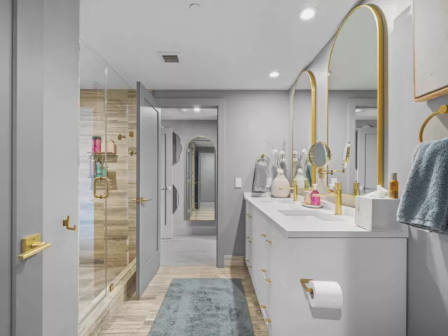 3-bedroom condo for sale in Fort Lauderdale - 101 S Fort Lauderdale Beach Boulevard 1404 - MondialRealty