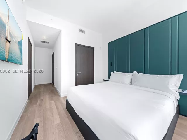 2-bedroom condo for sale in Miami - 20 NE 11th St 4403 - MondialRealty