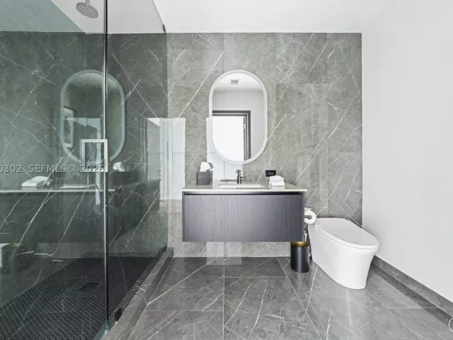 2-bedroom condo for sale in Miami - 20 NE 11th St 4403 - MondialRealty