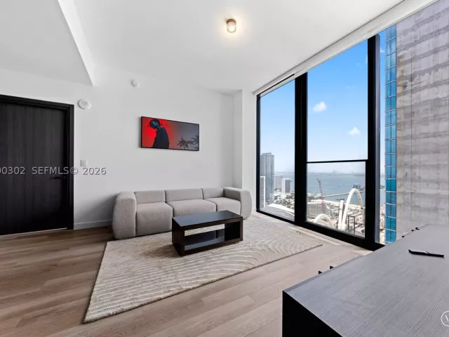 2-bedroom condo for sale in Miami - 20 NE 11th St 4403 - MondialRealty