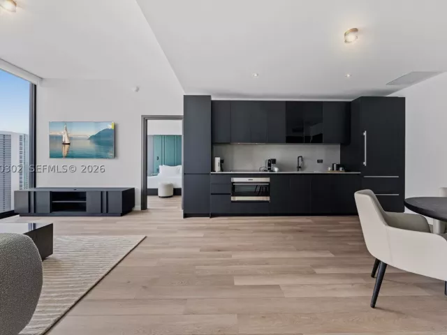 2-bedroom condo for sale in Miami - 20 NE 11th St 4403 - MondialRealty