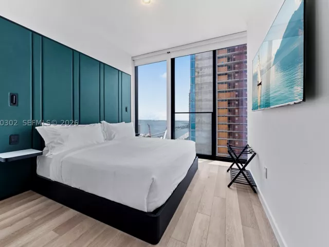 2-bedroom condo for sale in Miami - 20 NE 11th St 4403 - MondialRealty