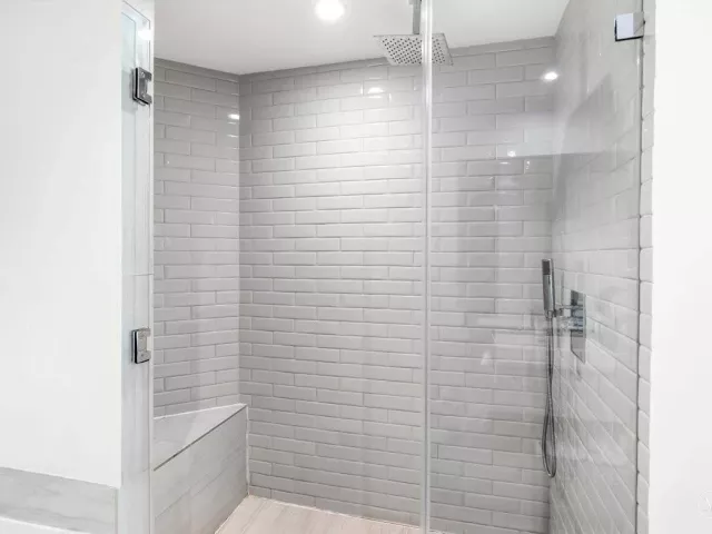2-bedroom condo for sale in Hollywood - 4010 S Ocean Drive R1102 - MondialRealty