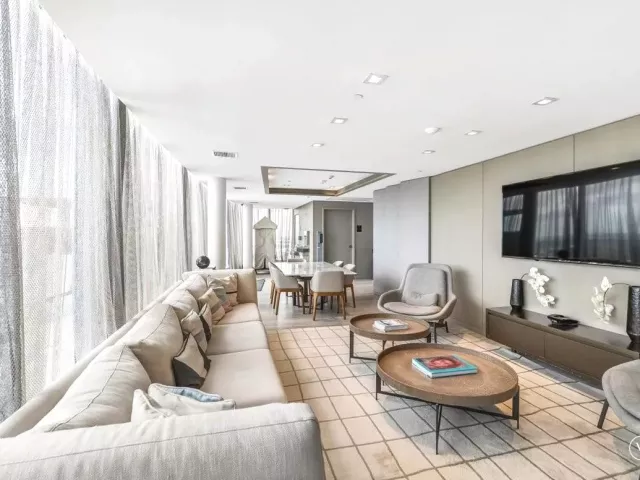 2-bedroom condo for sale in Hollywood - 4010 S Ocean Drive R1102 - MondialRealty
