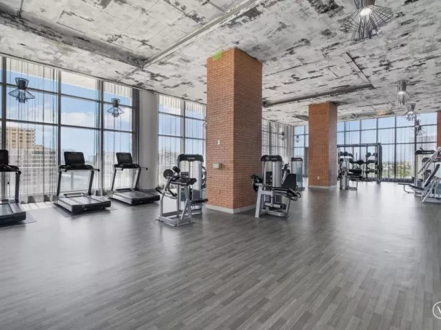2-bedroom condo for sale in Hollywood - 4010 S Ocean Drive R1102 - MondialRealty