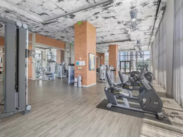 2-bedroom condo for sale in Hollywood - 4010 S Ocean Drive R1102 - MondialRealty