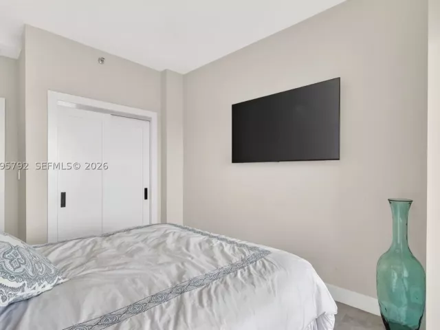3-bedroom condo for sale in Aventura - 1000 ISLAND BL 3107 - MondialRealty