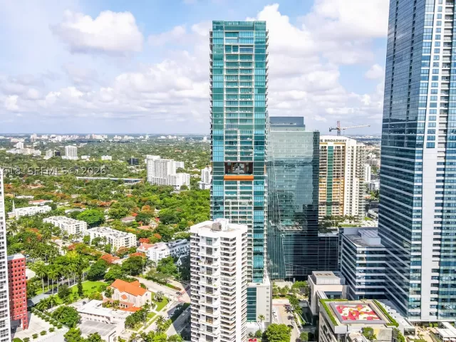 1-bedroom condo for rent in Miami - 1451 Brickell Ave 1004 - MondialRealty