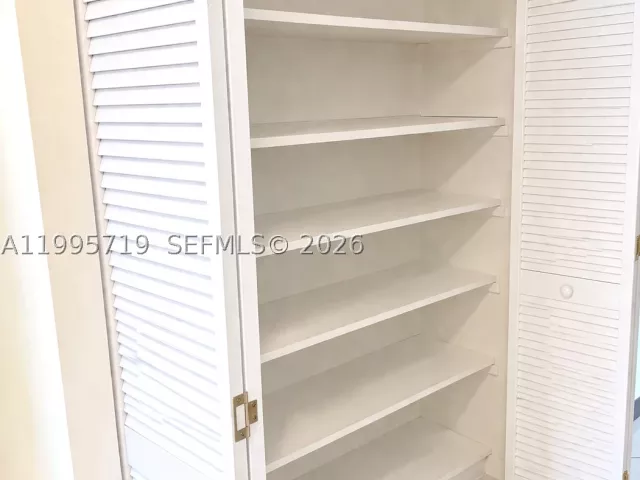 2-bedroom condo for sale in Sunny Isles Beach - 230 174th St 2404 - MondialRealty