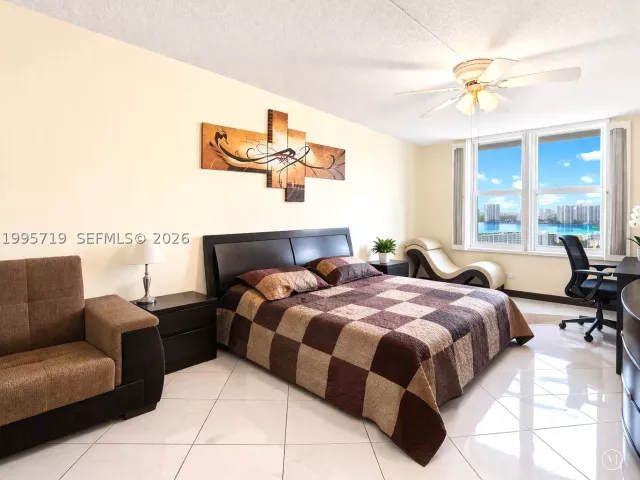 2-bedroom condo for sale in Sunny Isles Beach - 230 174th St 2404 - MondialRealty