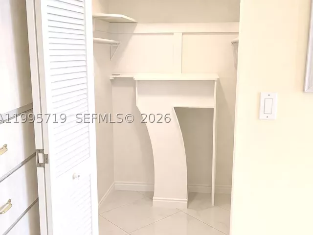 2-bedroom condo for sale in Sunny Isles Beach - 230 174th St 2404 - MondialRealty