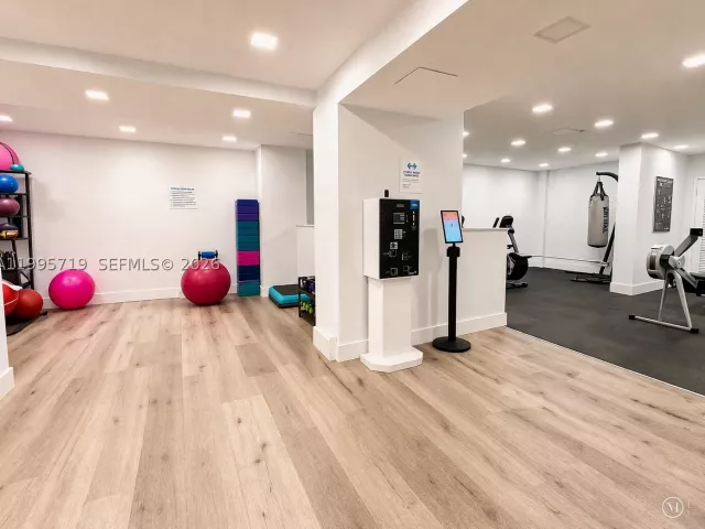 2-bedroom condo for sale in Sunny Isles Beach - 230 174th St 2404 - MondialRealty