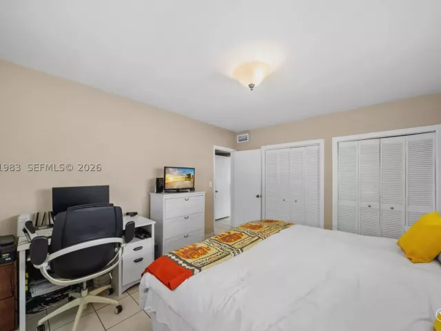 2-bedroom home for sale in Miami Beach - 2010 Calais Dr - MondialRealty