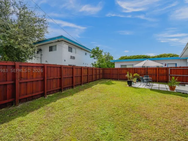 2-bedroom home for sale in Miami Beach - 2010 Calais Dr - MondialRealty