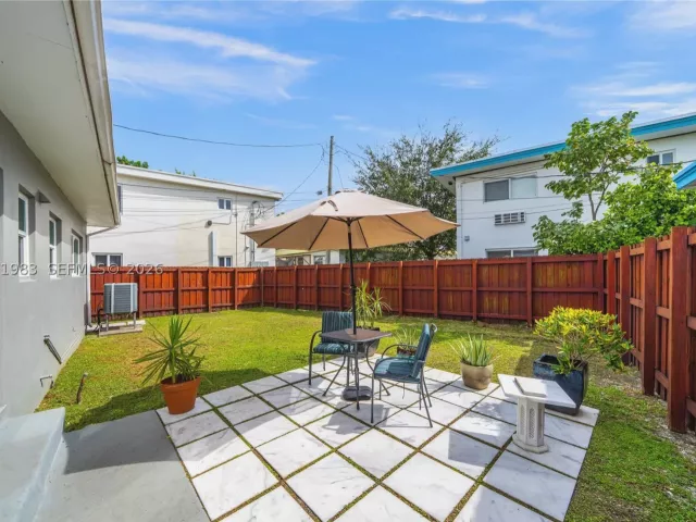 2-bedroom home for sale in Miami Beach - 2010 Calais Dr - MondialRealty