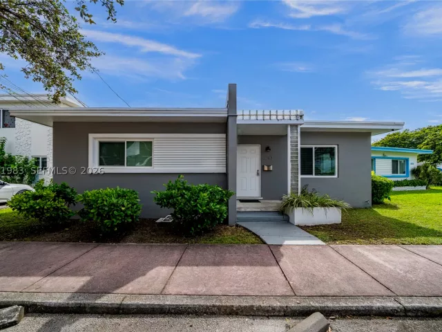 2-bedroom home for sale in Miami Beach - 2010 Calais Dr - MondialRealty