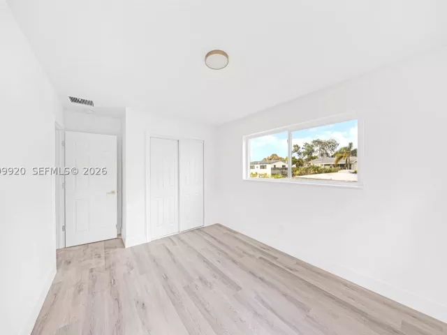 3-bedroom home for sale in Miami Gardens - 1260 NW 188th St - MondialRealty