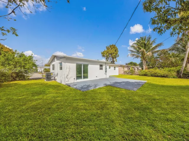 3-bedroom home for sale in Miami Gardens - 1260 NW 188th St - MondialRealty