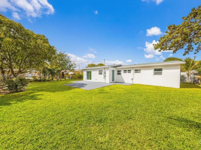 3-bedroom home for sale in Miami Gardens - 1260 NW 188th St - MondialRealty