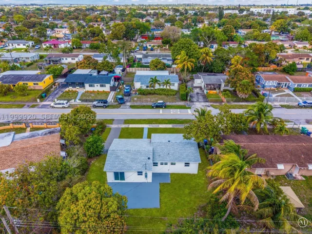 3-bedroom home for sale in Miami Gardens - 1260 NW 188th St - MondialRealty