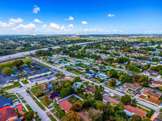 3-bedroom home for sale in Miami Gardens - 1260 NW 188th St - MondialRealty